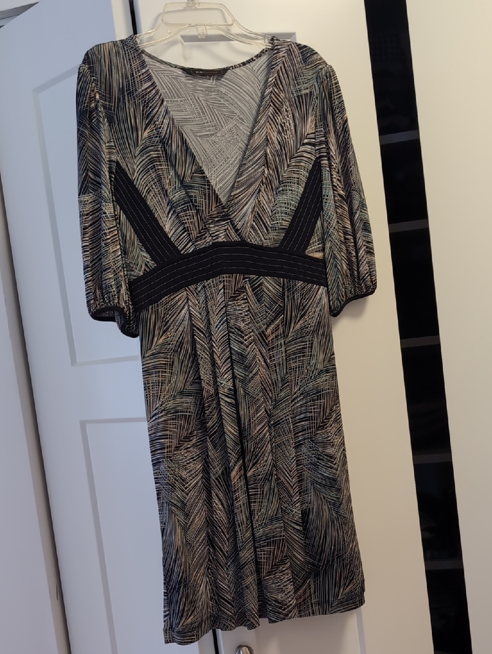 BCBGMaxAzria Patterned V-Neck Midi Dress